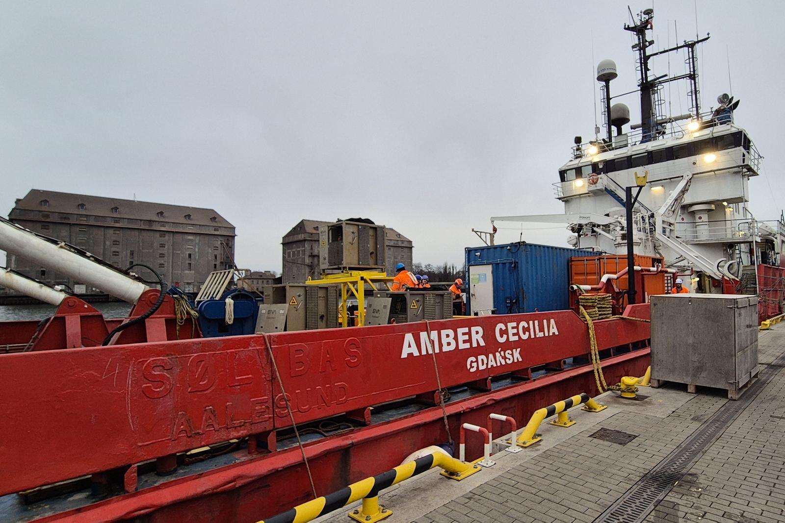 DP vessel alongside in Gdańsk